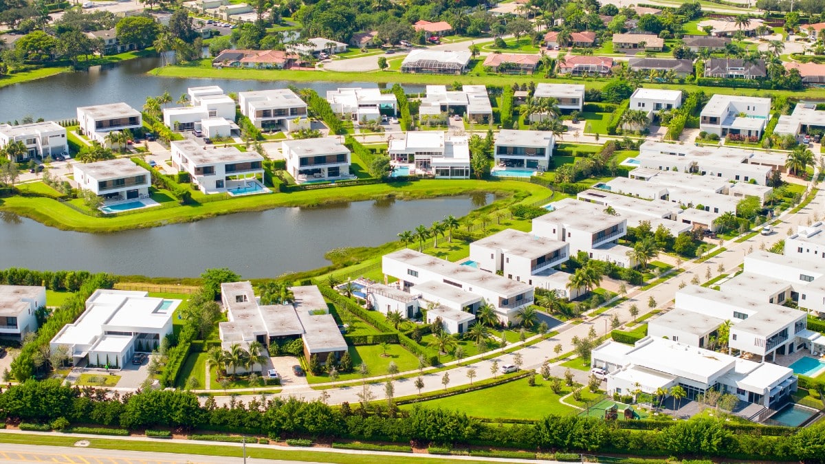 Luxury real estate in Weston Florida USA