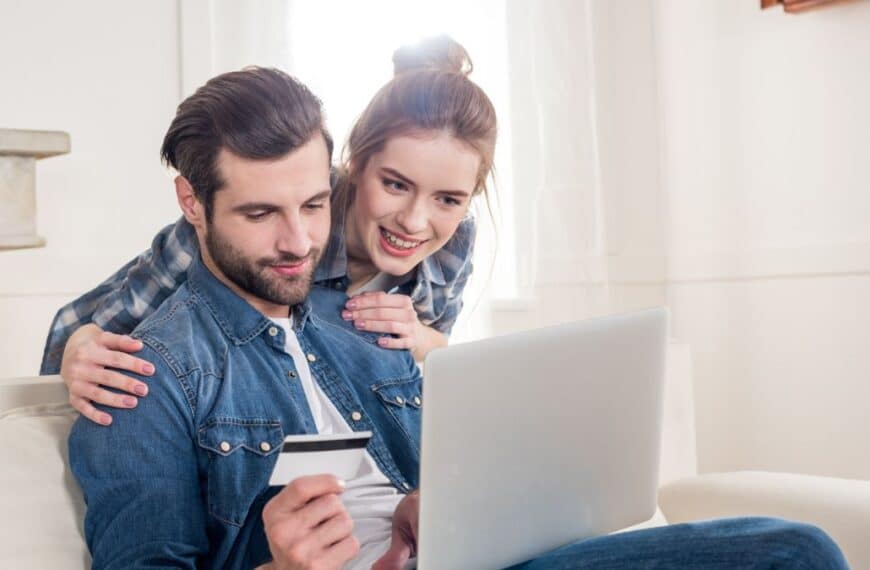couple making an online purchase with a credit card