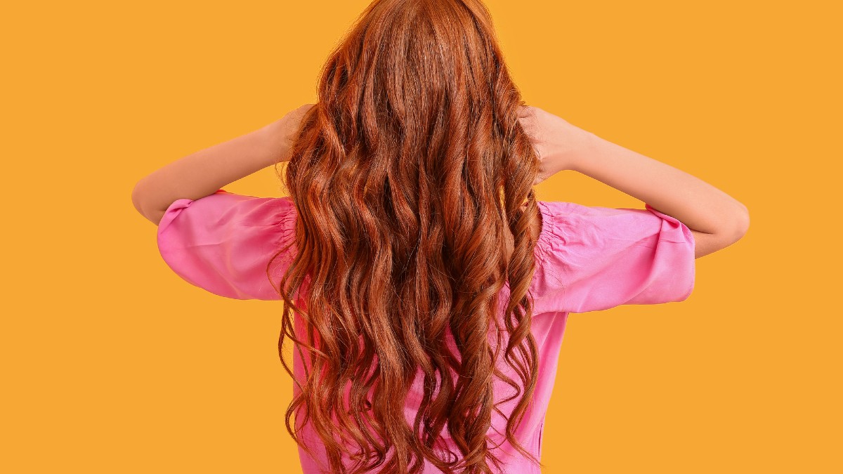 Tame Frizzy Hair with Apple Cider Vinegar