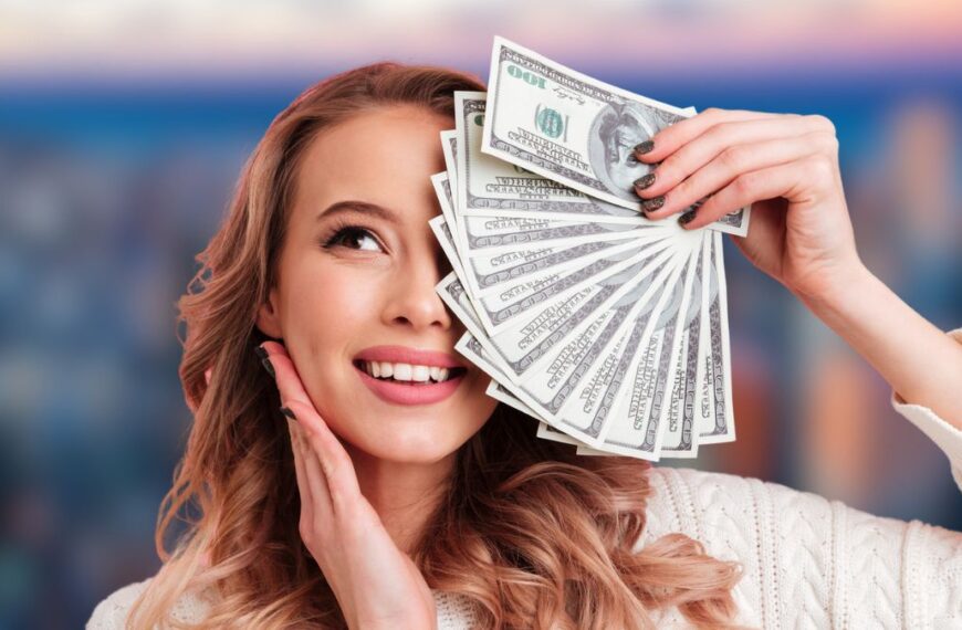 woman with cash in downtown